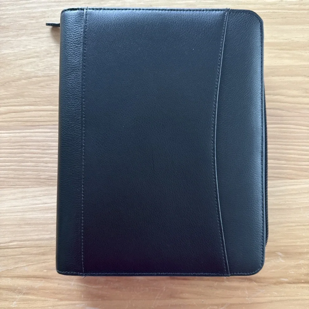 FRANKLIN COVEY Planner Binder Leather 7 Ring Black Zip Closure 10